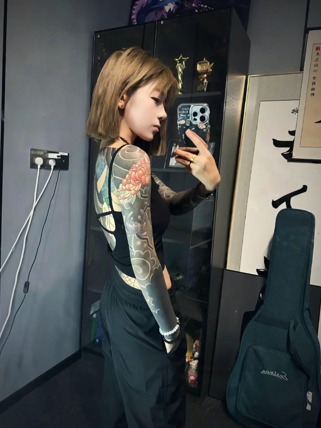 别人七夕手牵手 我们七夕狗望狗