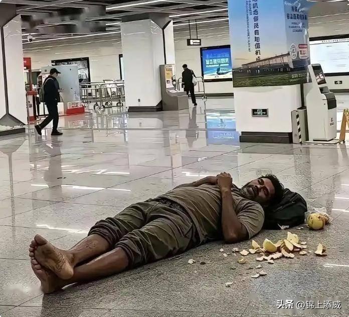 但印度人却频频发现企图来中国避雨，22日一名印度男子乘坐飞机到广州白云机场，准备