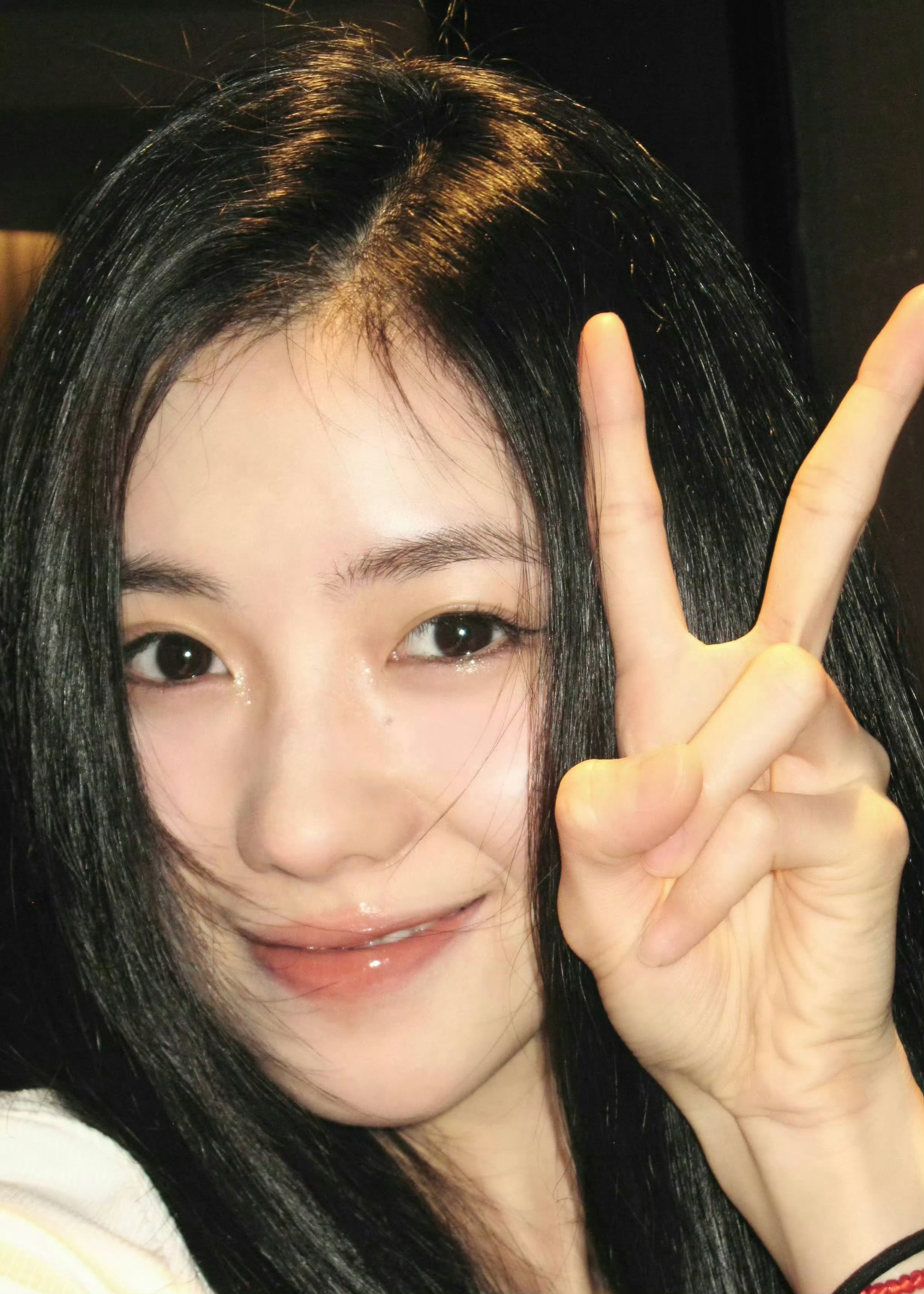 谁家的珠光闪片眼影找刘浩存代言都属于是命好….🫧𓇼✨ ​​​