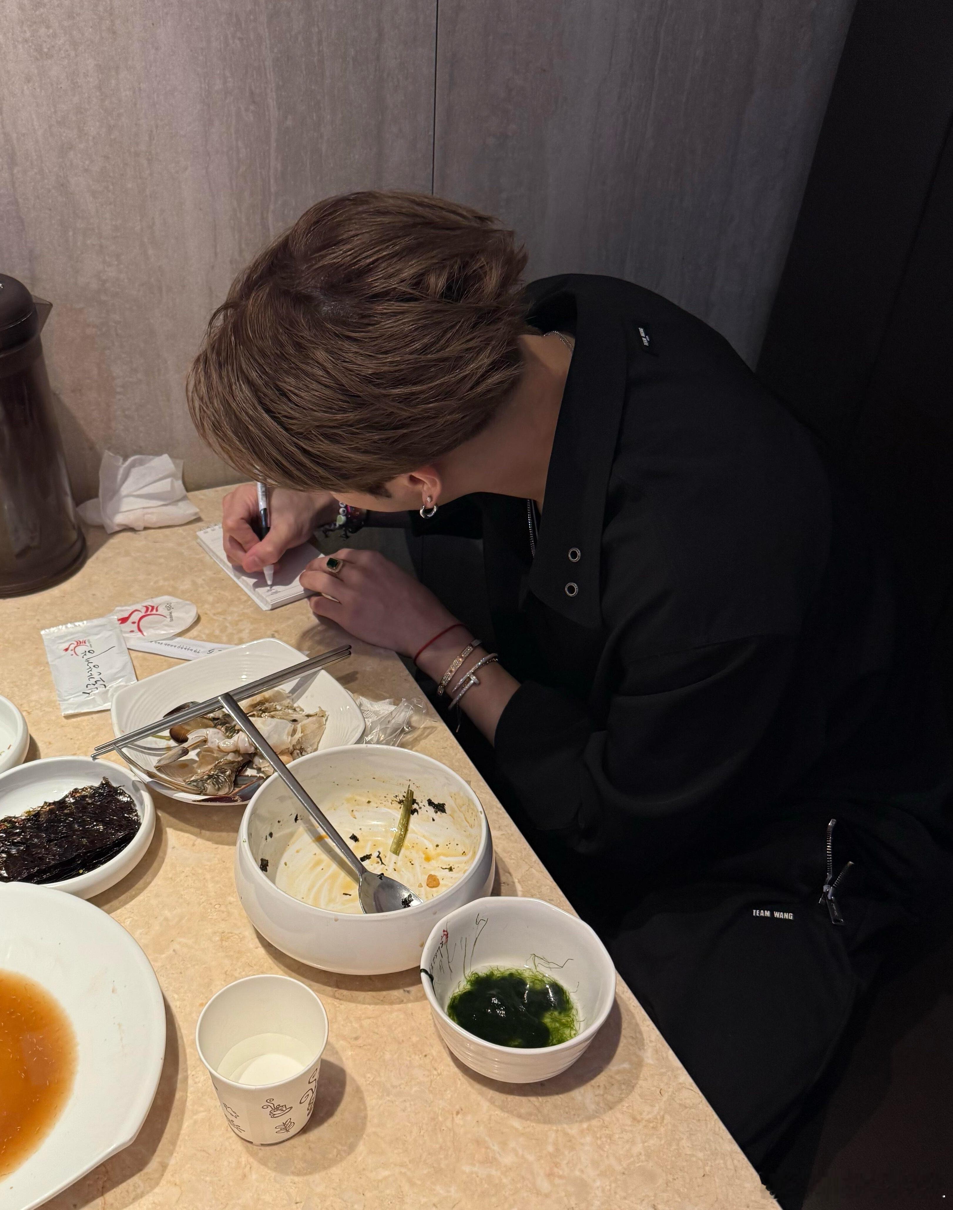 女友视角王嘉尔 ​​​