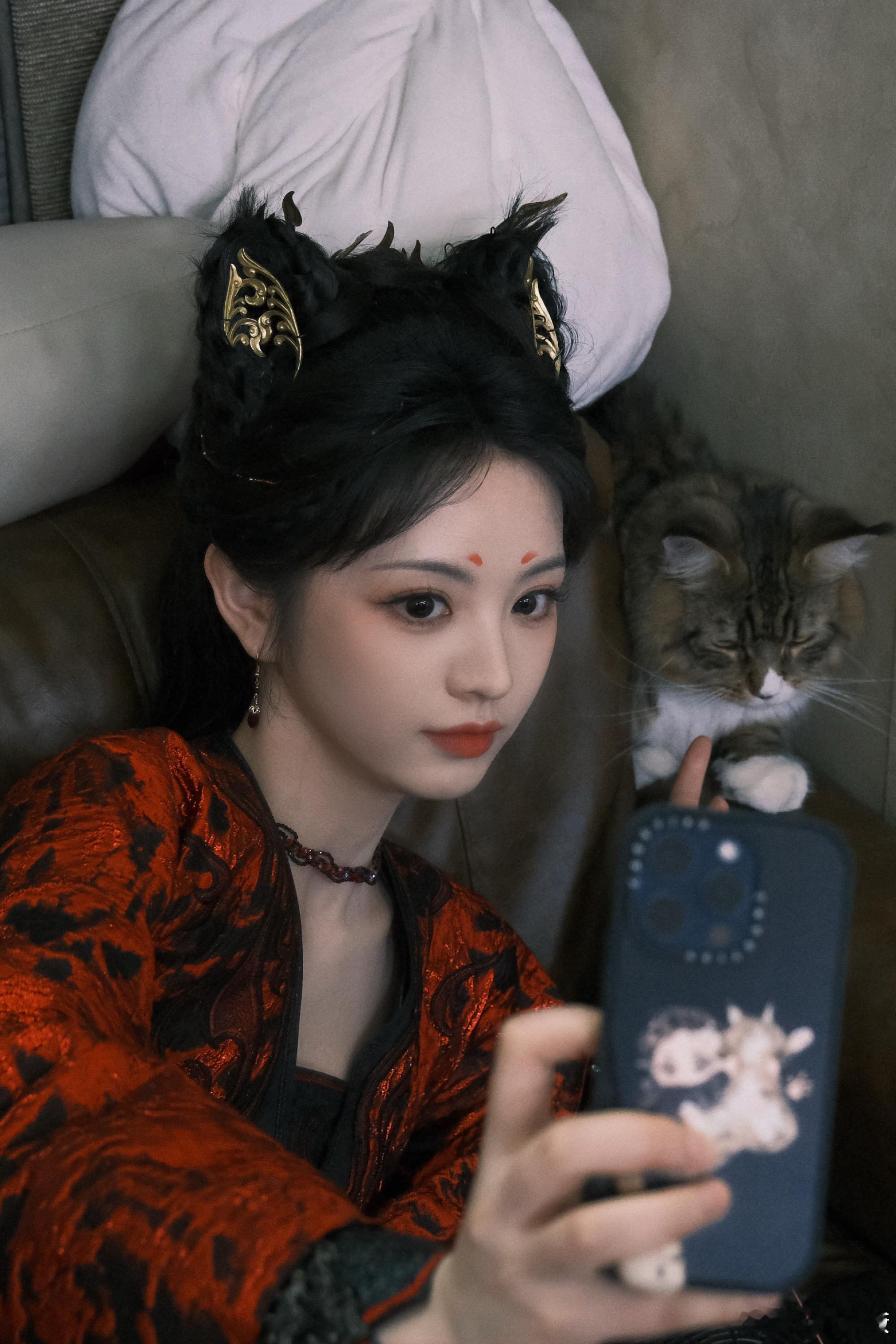 田曦薇咪的九宫格田曦薇猫猫自拍田曦薇猫猫自拍，萌晕，行 ​​​