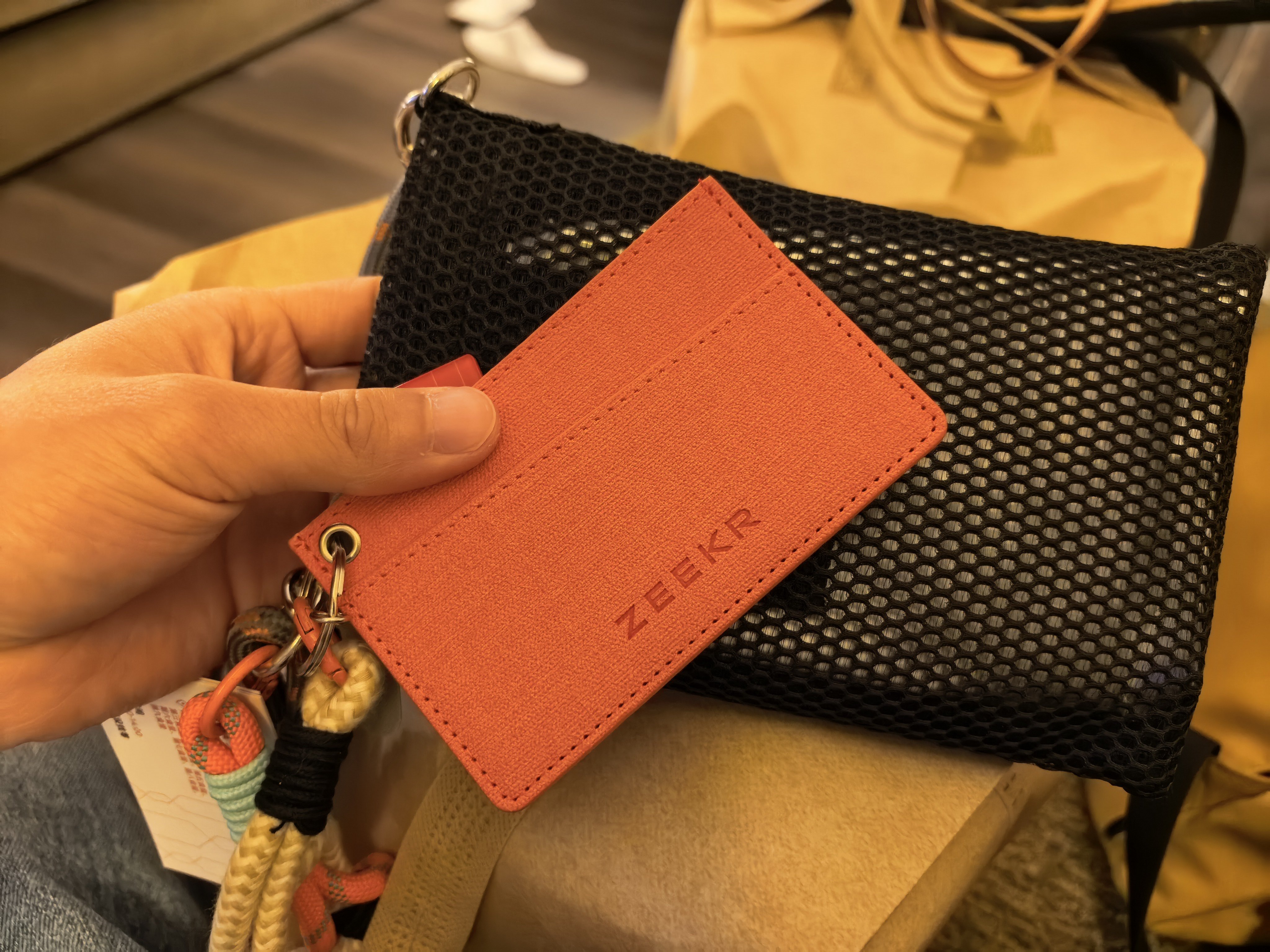 好久没参加过极氪的活动，没开过极氪的车了，这次来阿那亚试驾换新007，来了发现，