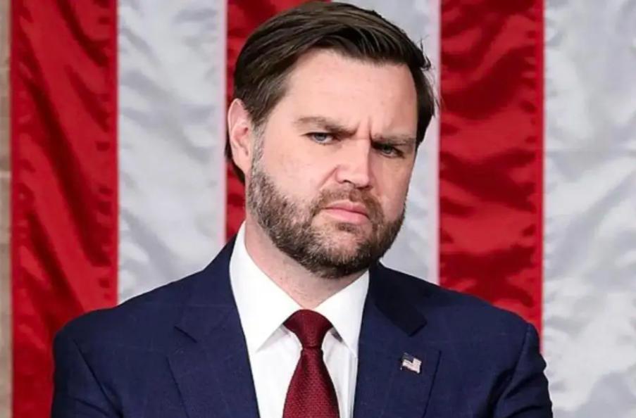 美国副总统万斯亲自下场，给乌克兰定下对俄作战策略！他明确建议乌克兰别急着发起大规