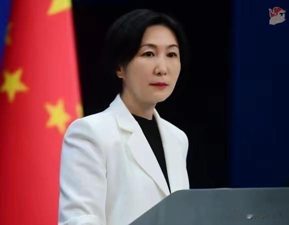 夜深了，但国际局势又开始起波澜。中国外交部在半夜突然放出一条重磅消息，直接炸醒了