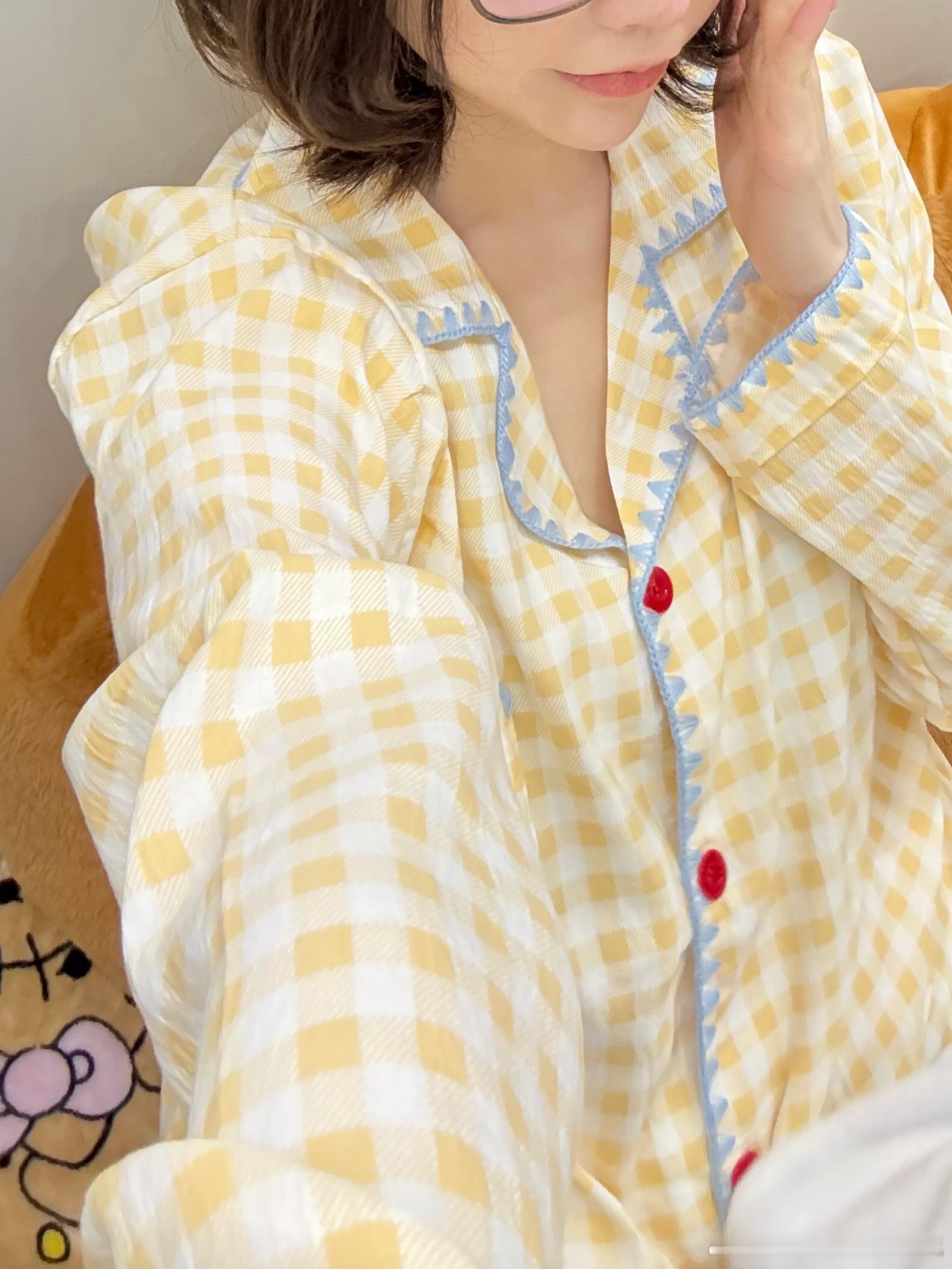 拆了一下qko送我的美乐蒂！！！超级可爱立马美美摆在电视旁！！今天金猴看剧的时候