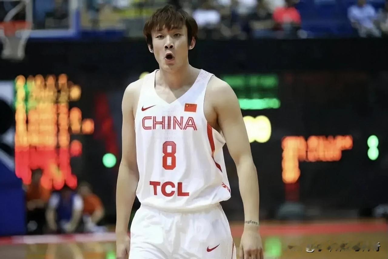 丁彦雨航：2019年世界杯看我中国男篮真想砸电视，丁彦雨航在接受采访的时候谈到2