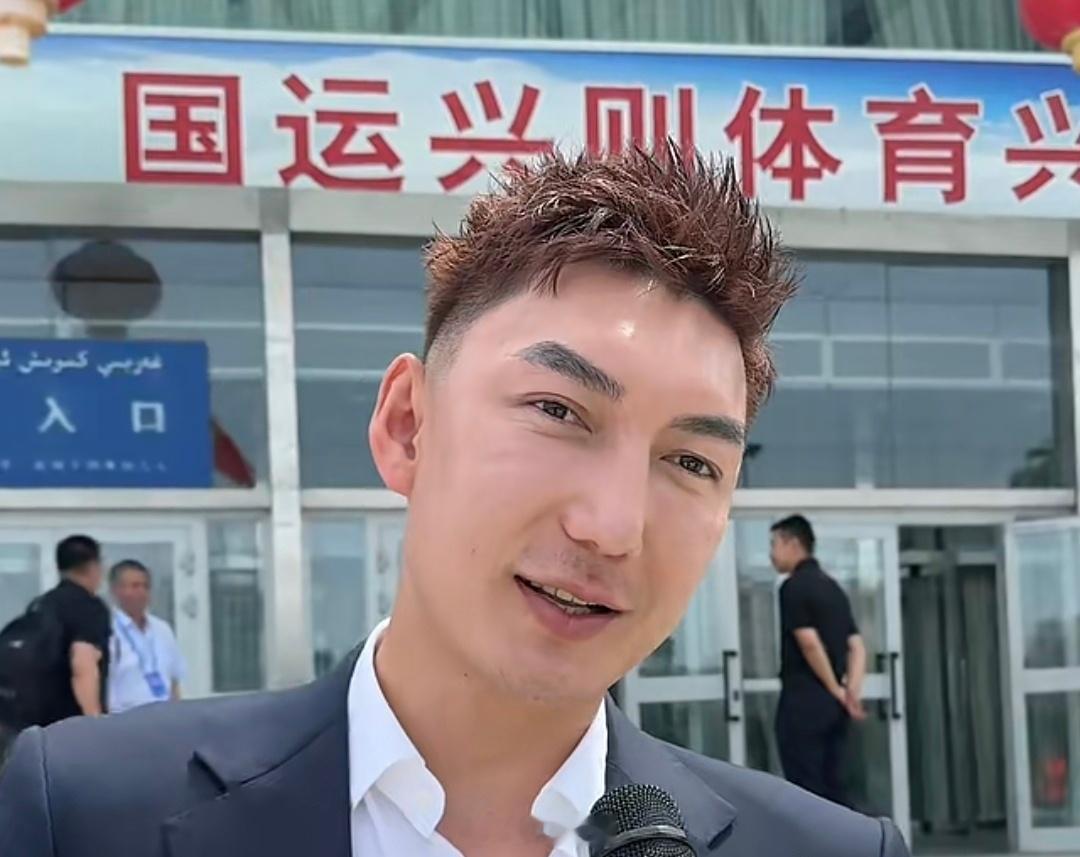 新疆维吾尔自治区篮球协会第六届会员代表大会暨换届大会今日上午召开，买吾兰当选新疆
