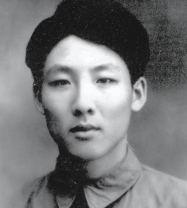 1950年的元宵节，准备回家的孙家栋，发现食堂竟然有红烧肉，便决定吃碗红烧肉再走
