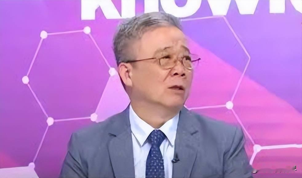 台湾退役“少将”栗正杰出招，提出两招化解大陆渔船翻覆事件引发的危机。第一招，建议