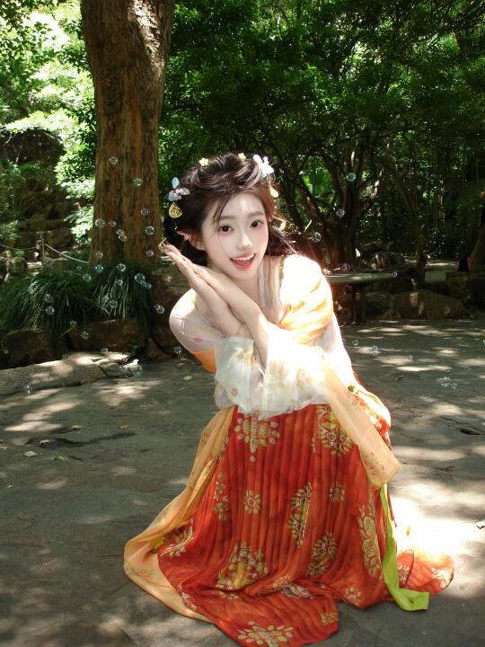 在上海拍到了人生第一套汉服！🪪