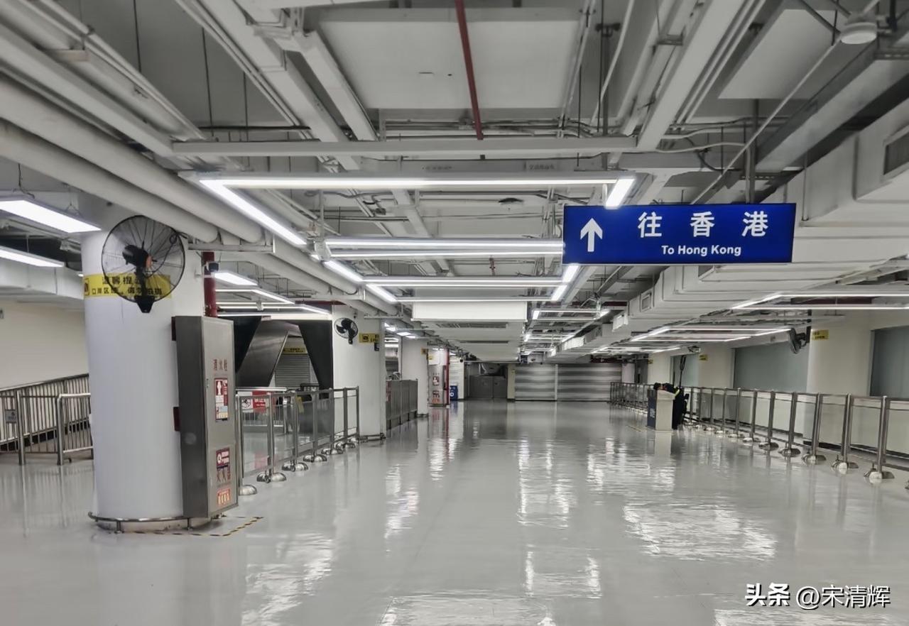 深圳停课风声大、雨点小，这样的台风，工人完全可以照常上工。宋清辉看深圳教育