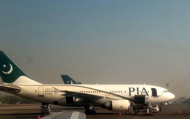 中东这口大锅，终于还是有人敢掀盖子了！巴基斯坦刚一出面，德黑兰的电话就直接打到了