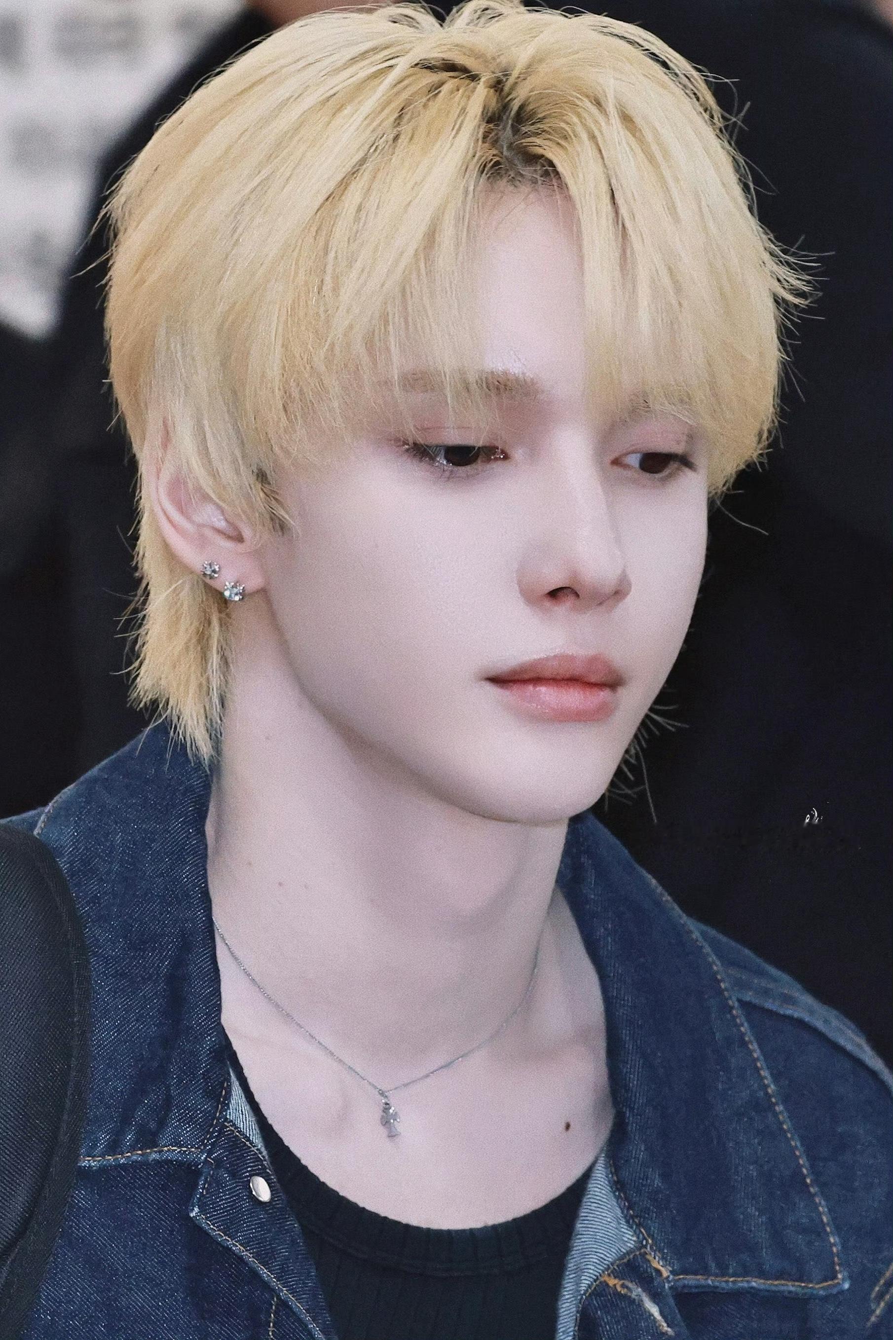 Daniel 🦁李丹尼尔 我哥哥做什么都是对的，如果我哥哥做错了，请看第一句话