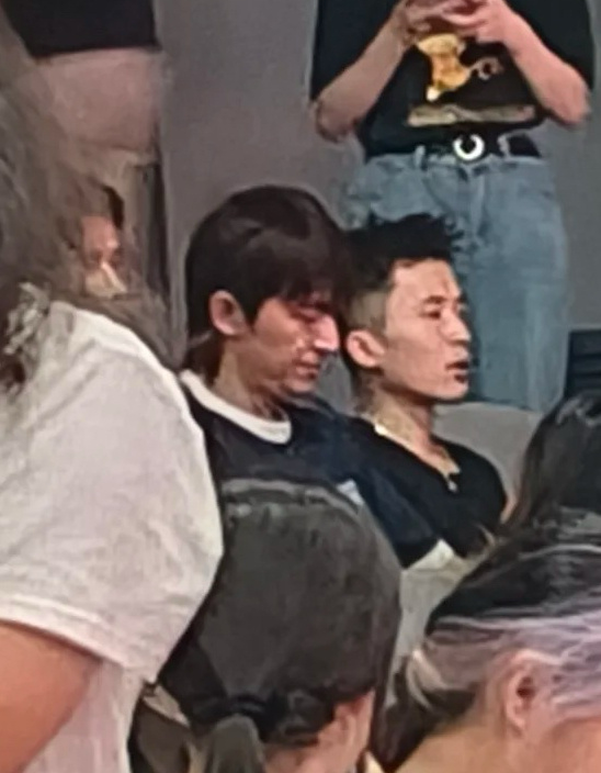 #上戏开学典礼偶遇林更新#林更新去参加上戏的开学典礼了，人群中最闪亮的星[哈哈]