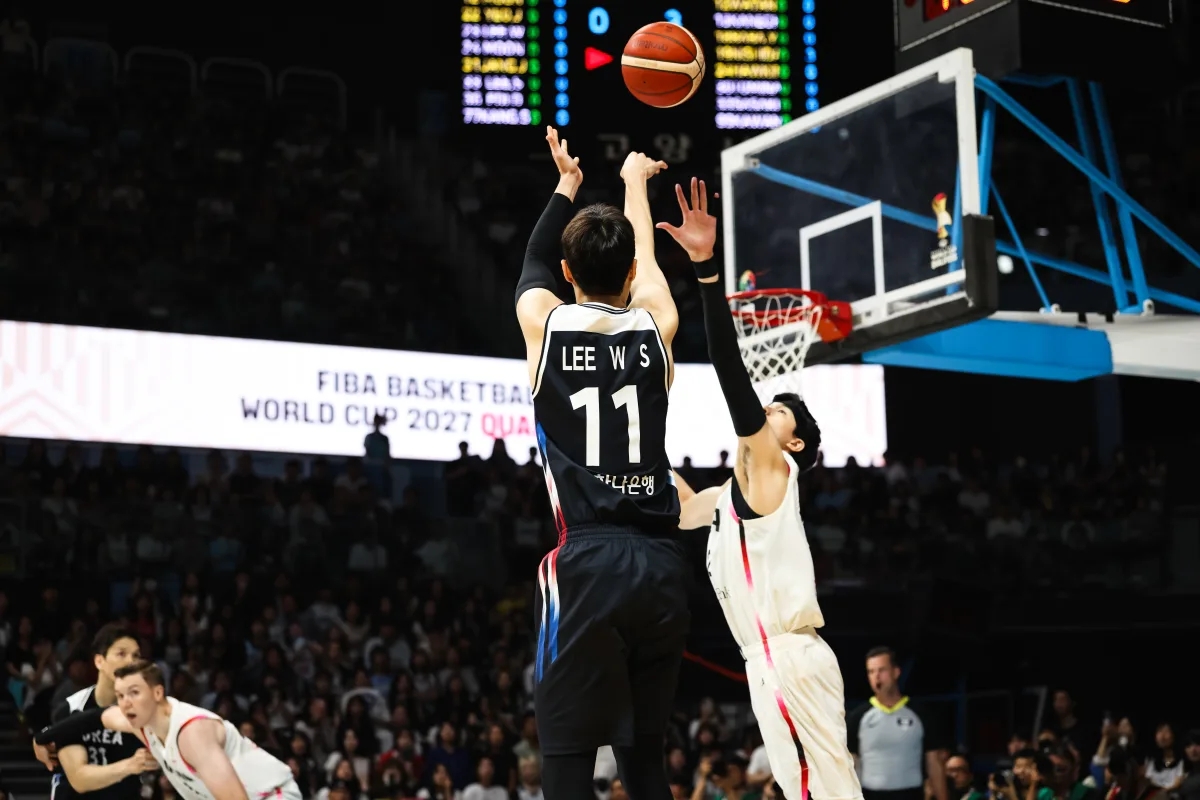 李宇硕全场17中8，三分7中1、罚球6中2得到19分7板2助3抢断