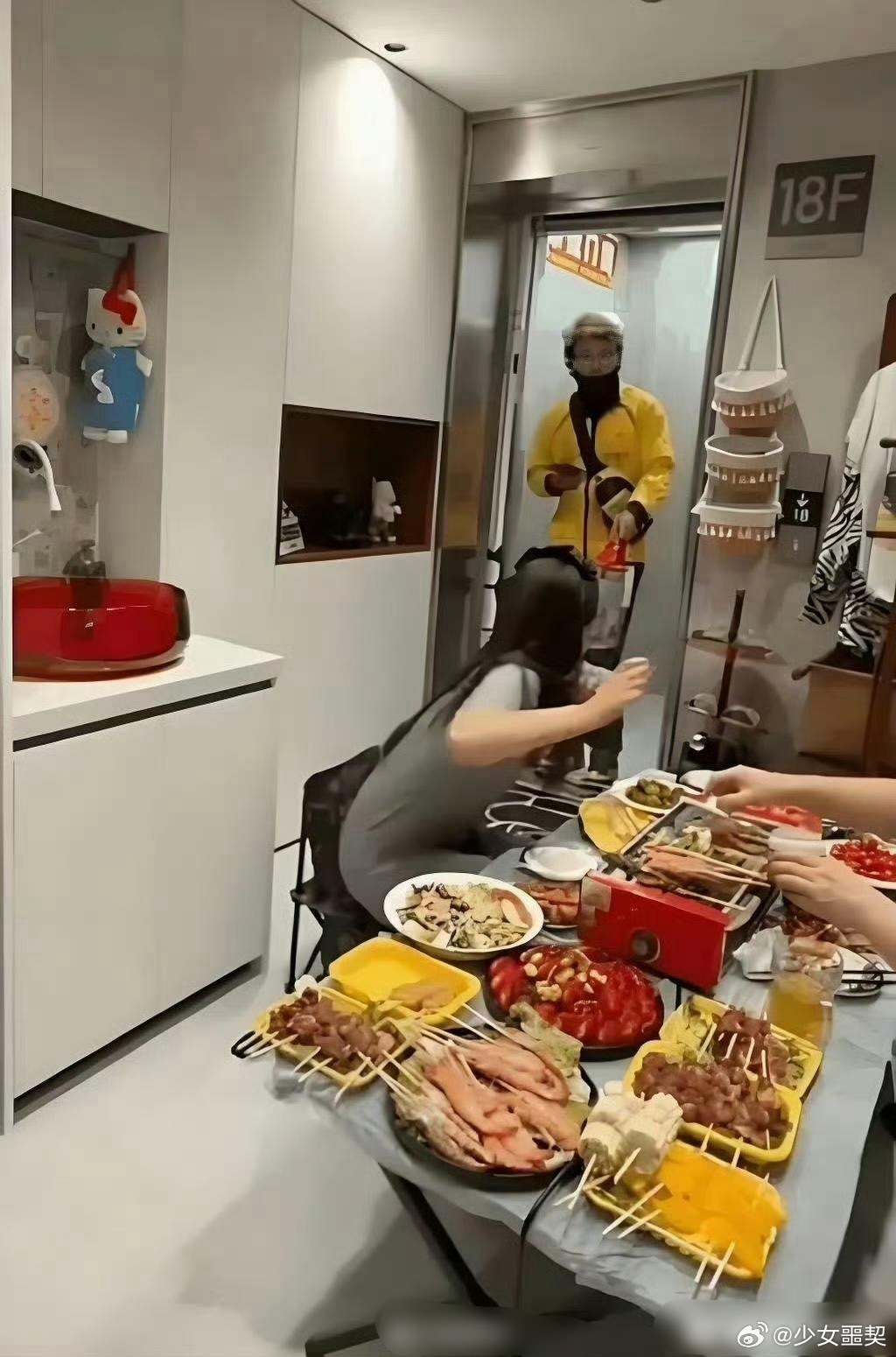 电梯一开就是家门，一户一梯太爽了 