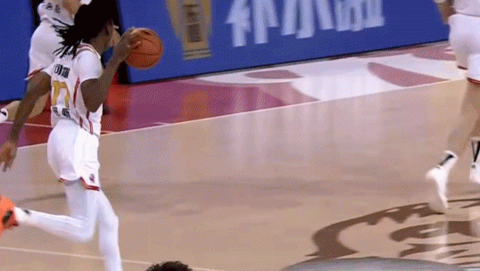 高效全能！王浩然14中9&4记三分拿下23分5板4助1断1帽cba