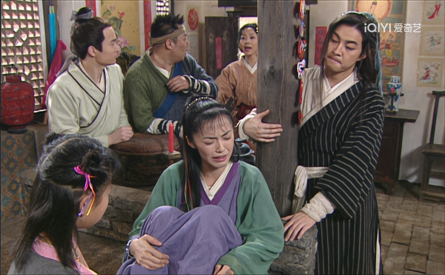 《我为湘玉存大钱》第9集邢捕头和燕小六第一次和小郭见面就把小郭给气哭了，你又不能