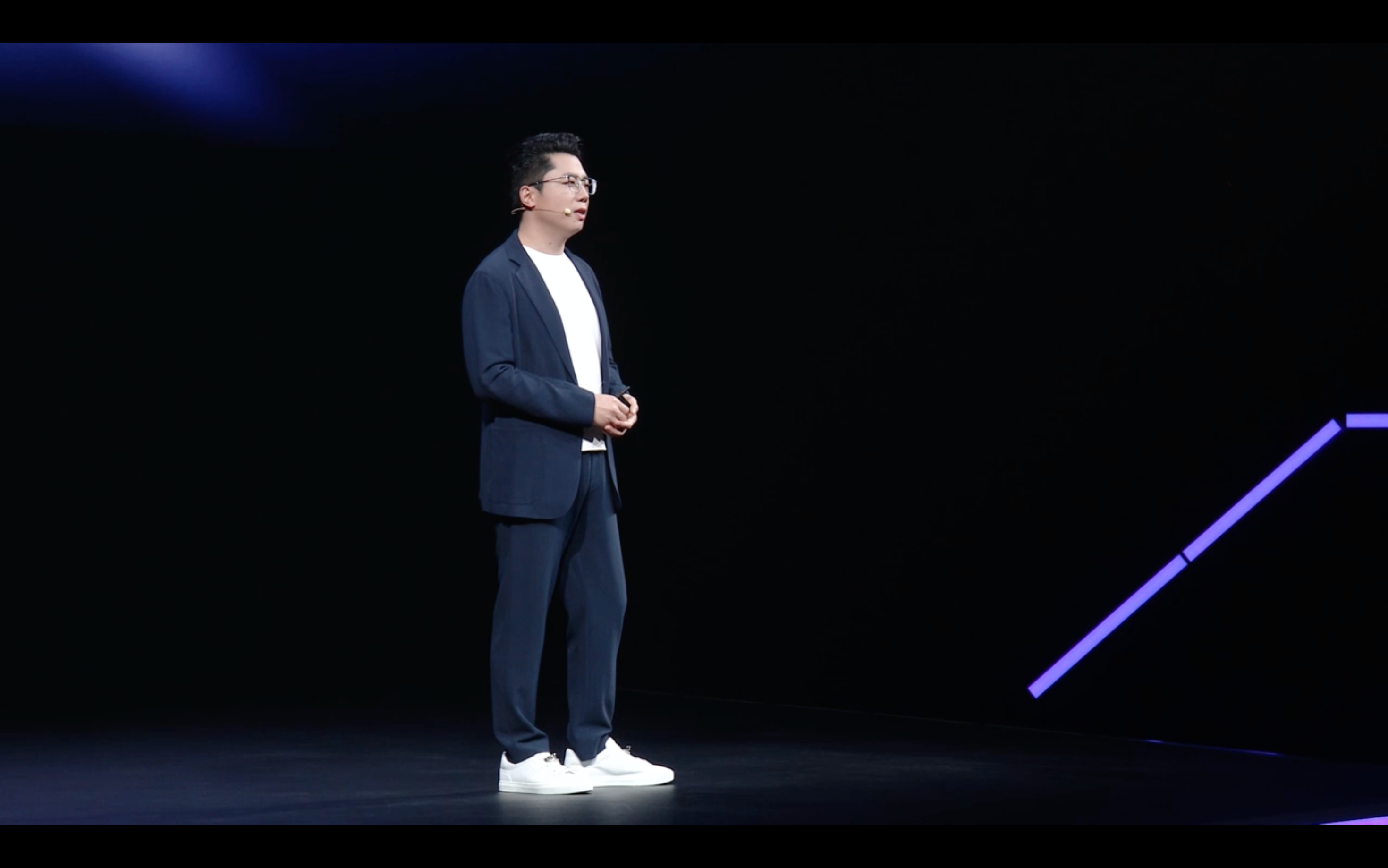 一加 Ace 6 至尊版发布会开始了，大伙都在看吗一加 Ace 6 至尊版