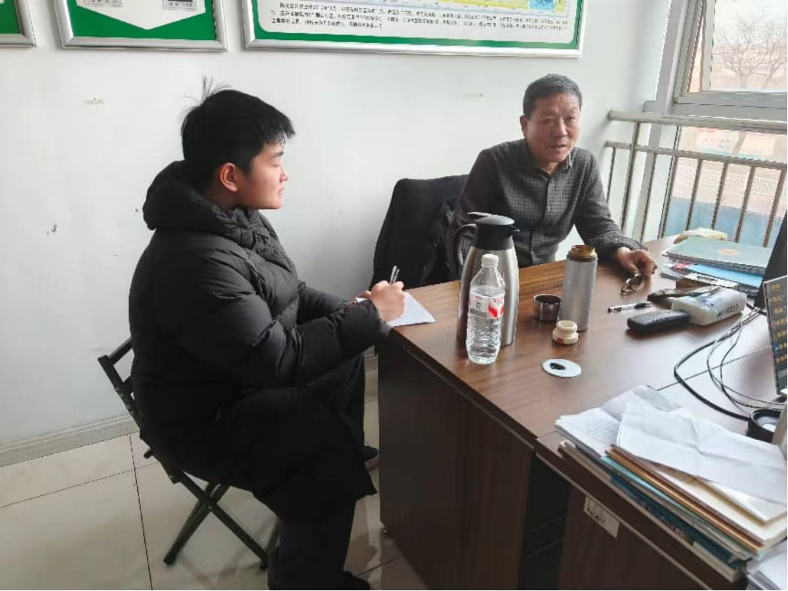 秦岭笑谈 【微言聚力，银龄护航】曲阜师范大学政治与公共管理学院微言小队于2026