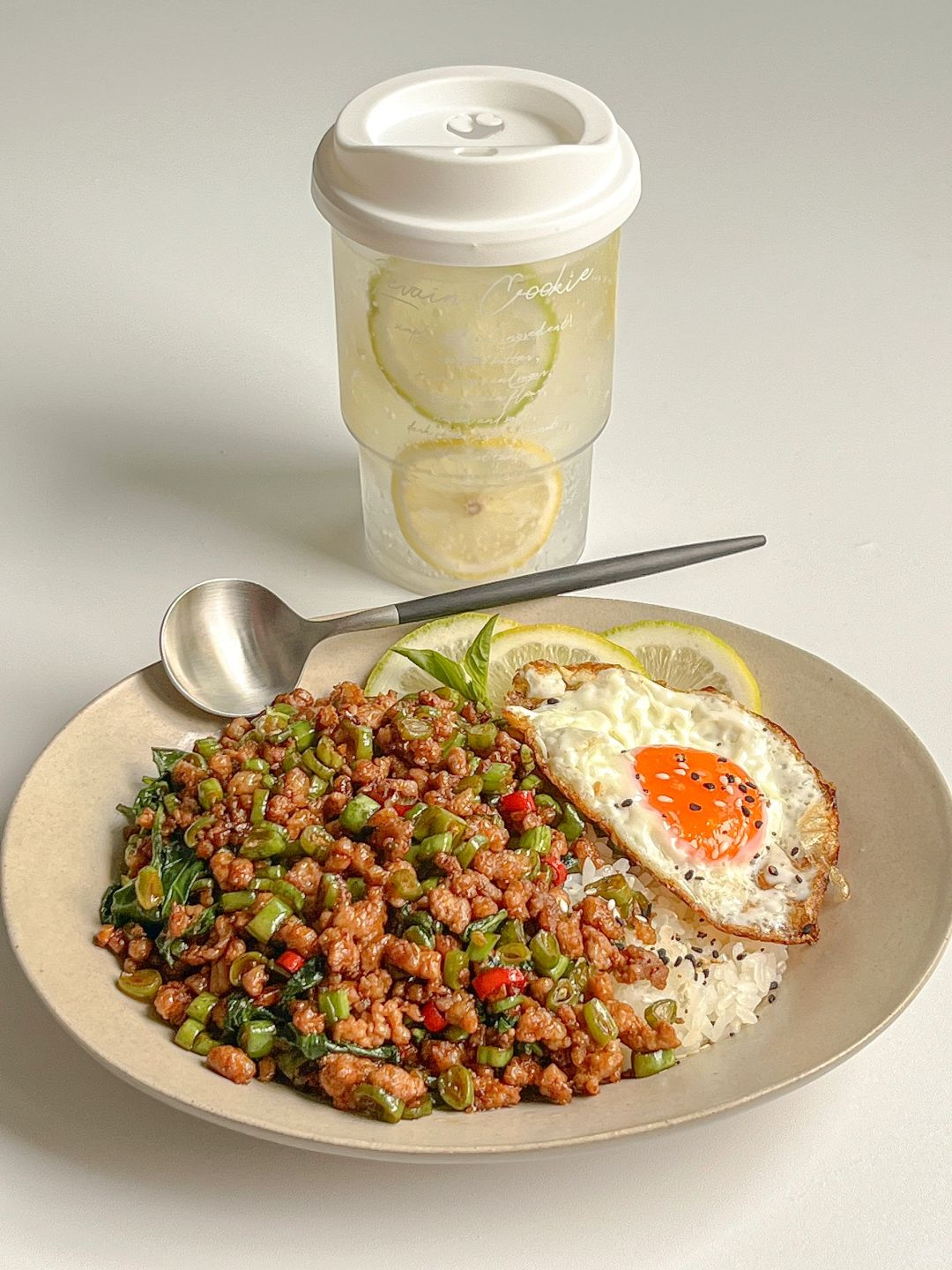一人食｜香辣下饭🌶️ 泰式打抛猪肉饭🍛