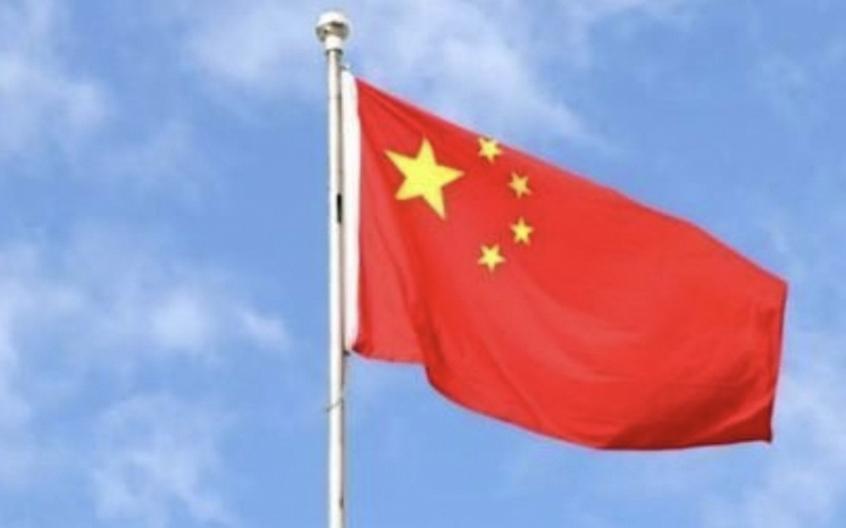 菲律宾谴责中国，为什么要开火控雷达？这是对菲律宾的威胁，我们不认可这种挑衅行为。