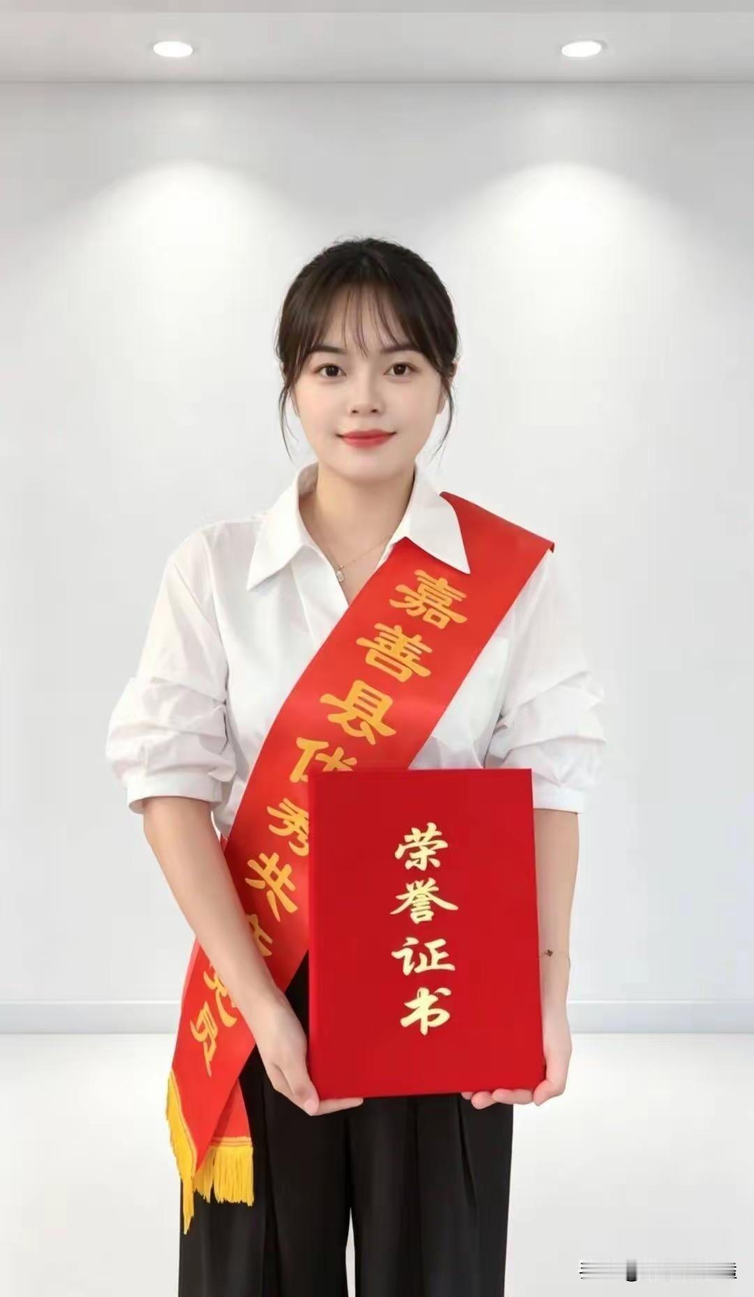那个699分的河南女孩韩雅平，查完分数后，第一个电话打给的不是爸妈，而是一个远在