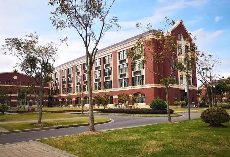 巡察组突查教师资格证：打断课堂背后的深层用意
 
有教师在网络吐槽，今天上午正专