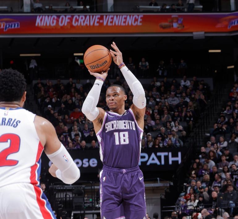 全场比赛结束，国王127：136活塞，威少27分6板4助2断，下场比赛继续加油威