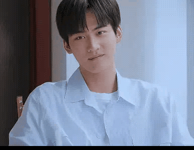 周柯宇演技 《狙击蝴蝶》让人别扭的一个点，不是岑矜与李雾的姐弟恋，也不是李雾放弃