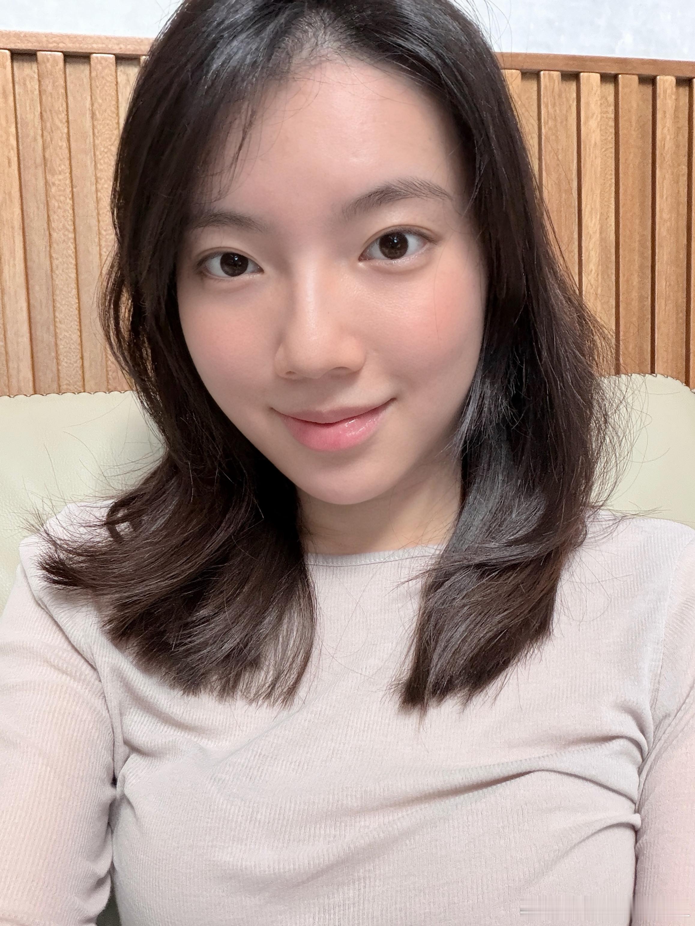 我觉得我剪了头发以后有点像千与千寻里的小白龙，你们觉得呢