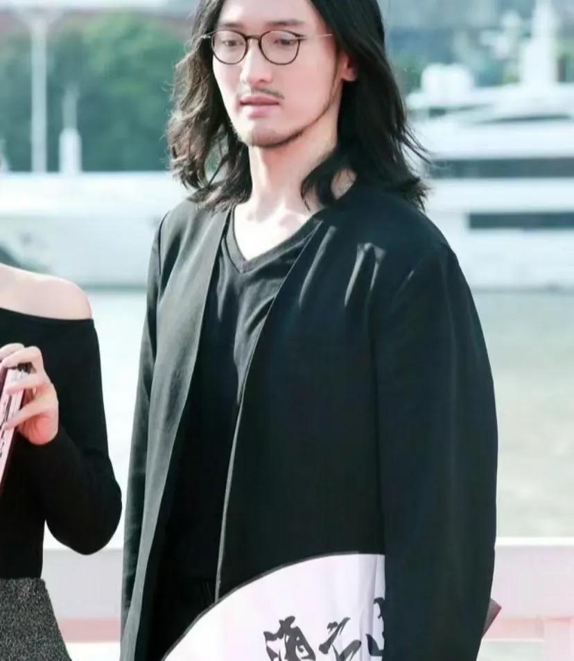 当年，王传君删掉660万粉丝的微博，扬言:“我不喜欢，不跟你们玩了。