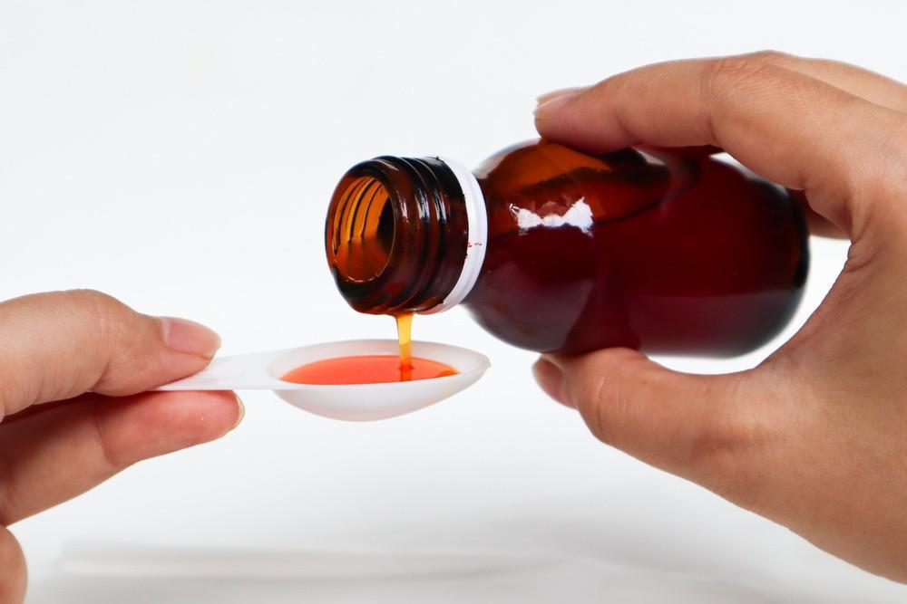 #两人非法出售止咳糖浆被判贩卖毒品罪#【两人非法出售456瓶“止咳糖浆”获利15