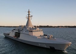 【英媒：#阿联酋正牵头组建霍尔木兹安全部队#，派海军打通海峡】当地时间27日，《