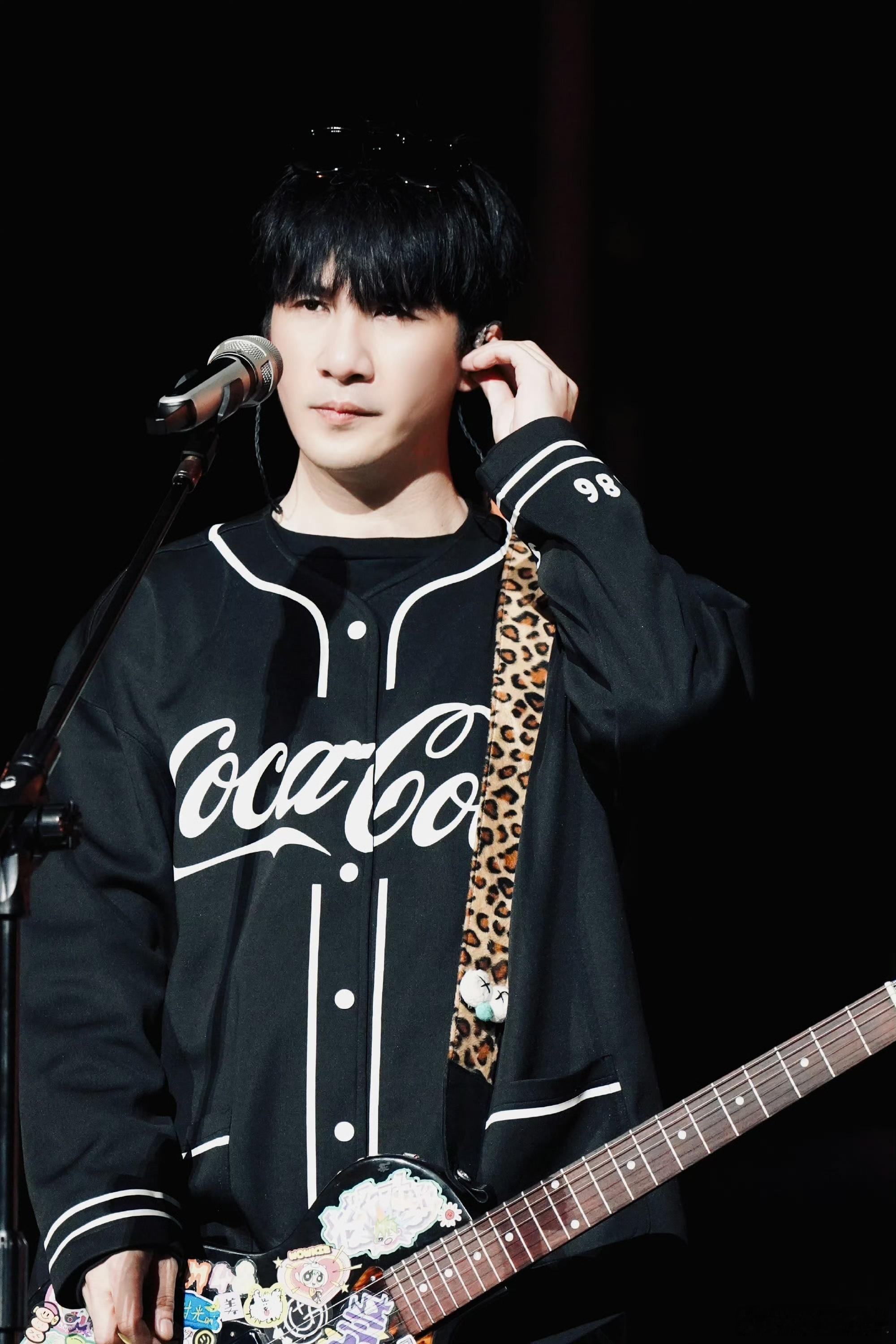 大张伟录喜综自带弹幕 救命！大张伟的嘴是装了马达吗😎 今夜喜友秀 发布会他语速