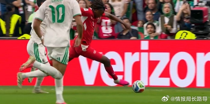 ⚽️【世界杯战报 师徒对决！瑞士2-0轻取阿尔及利亚，时隔88年淘汰赛首胜挺进1