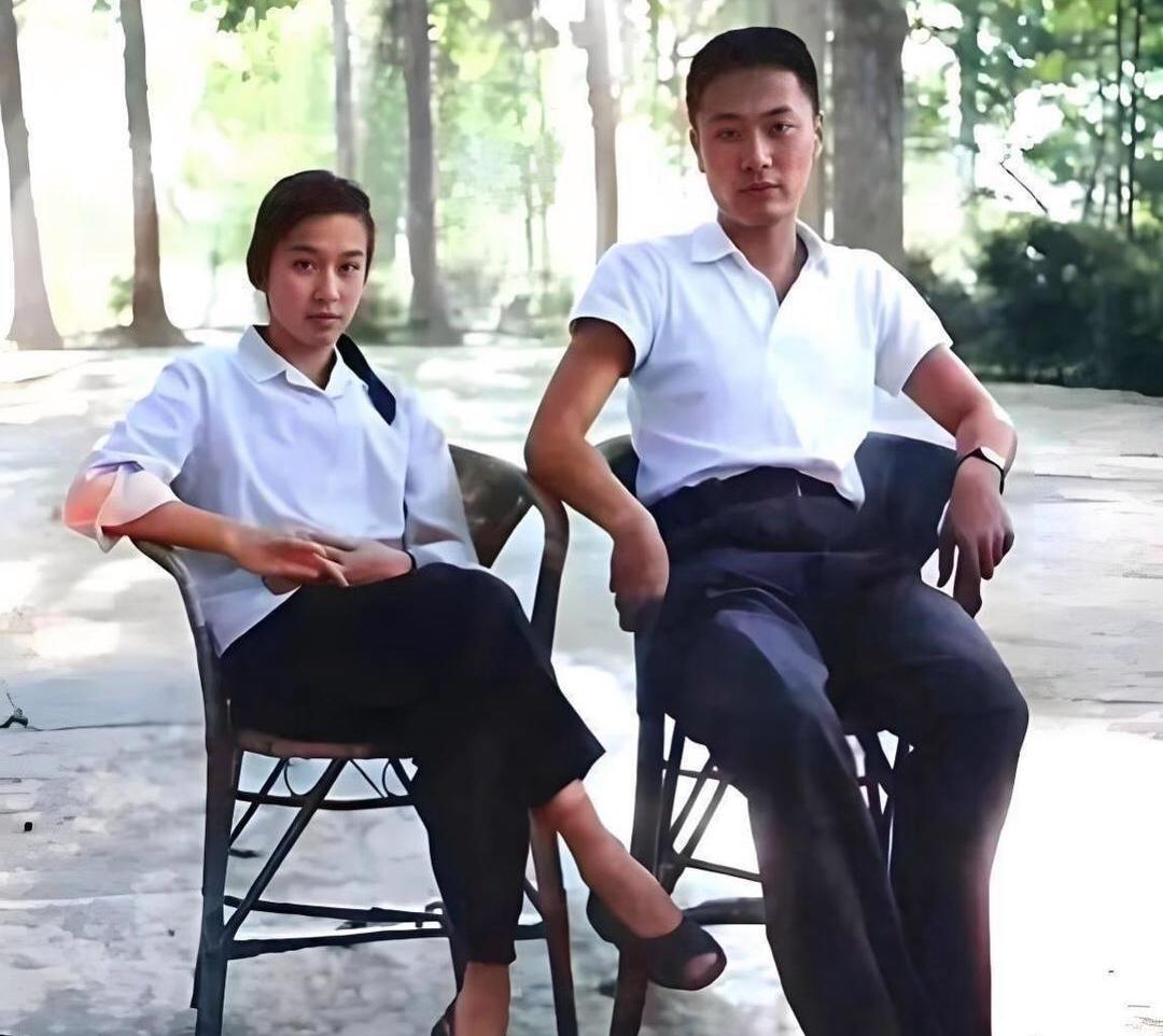 新婚不久的陈小鲁与粟惠宁