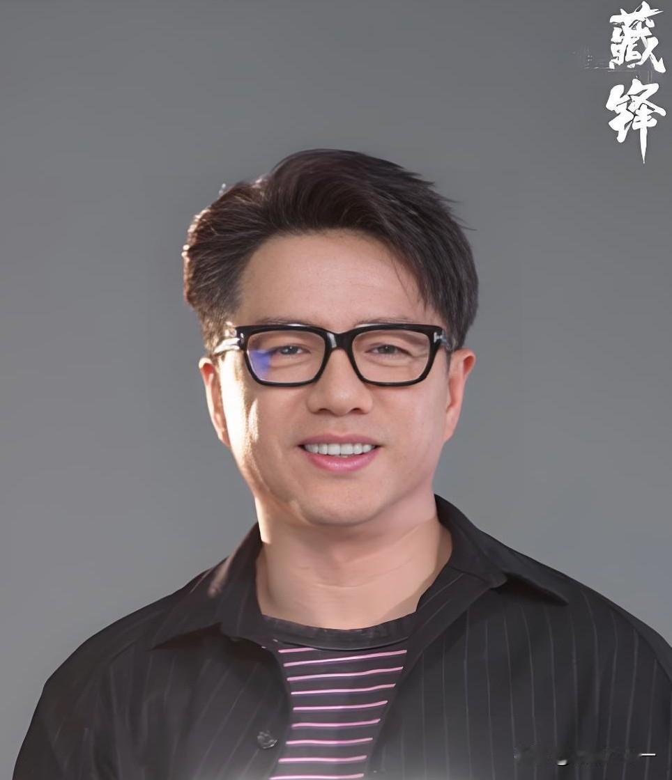 《藏锋》谭彦，

不只是优秀的宣传人才，

从他和妻子季敏分开住那刻更看出他还是