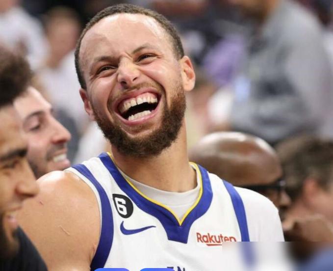 别信科尔那套“为球迷而战”的说辞了。
我告诉你，这根本不是回馈，这是一场献祭。