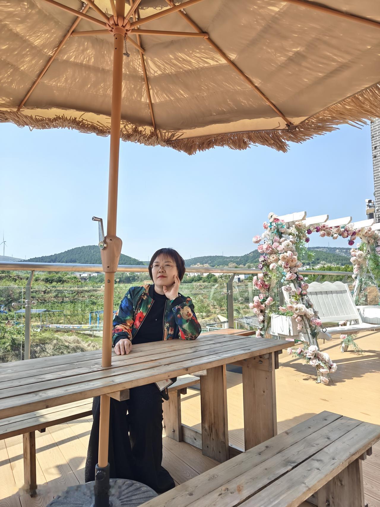这个假期和老公玩的太聪明了，没有去有名的风景区，怕挤怕堵怕花钱，就近去古村落转悠