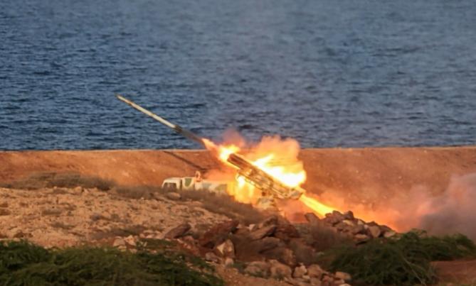 真没见过这么疯的！美伊两家好不容易停火了，以色列反手“背刺”美国。
 
4月15