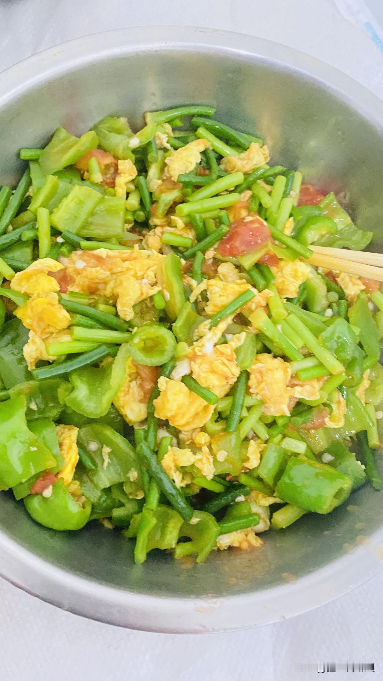 再有一个星期，我们在小西门这一千多平米的活快要结束了。

我们这个活包括水电改造