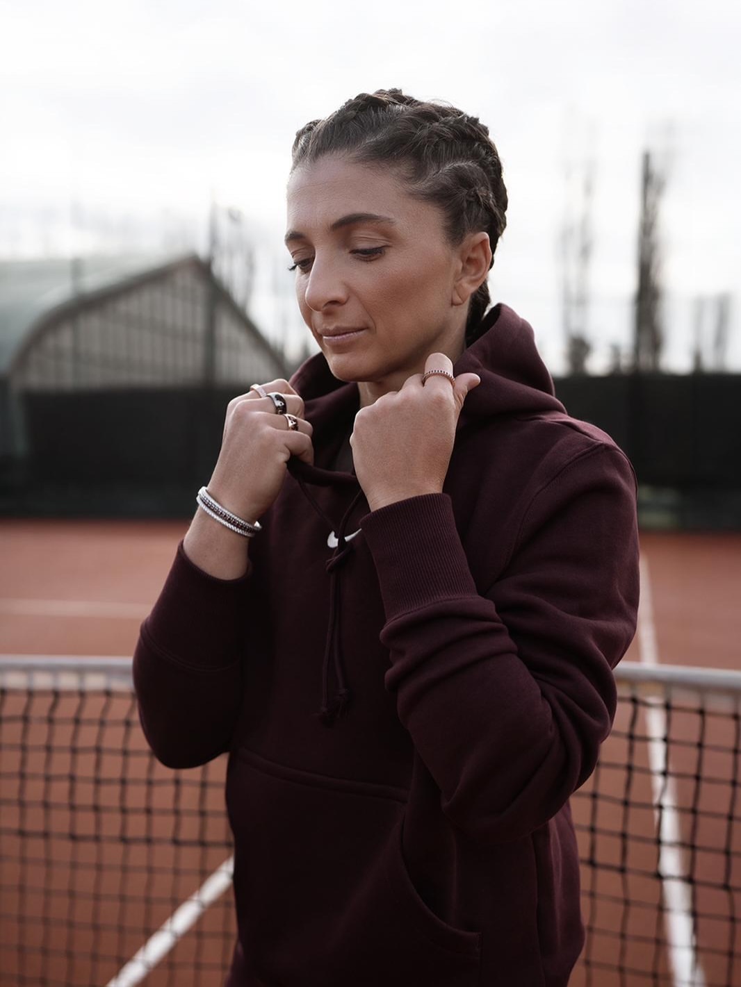 网坛风云 埃拉尼解锁珠宝代言，u1s1尼尼这身儿穿搭以及妆造还真的把她的特点体现