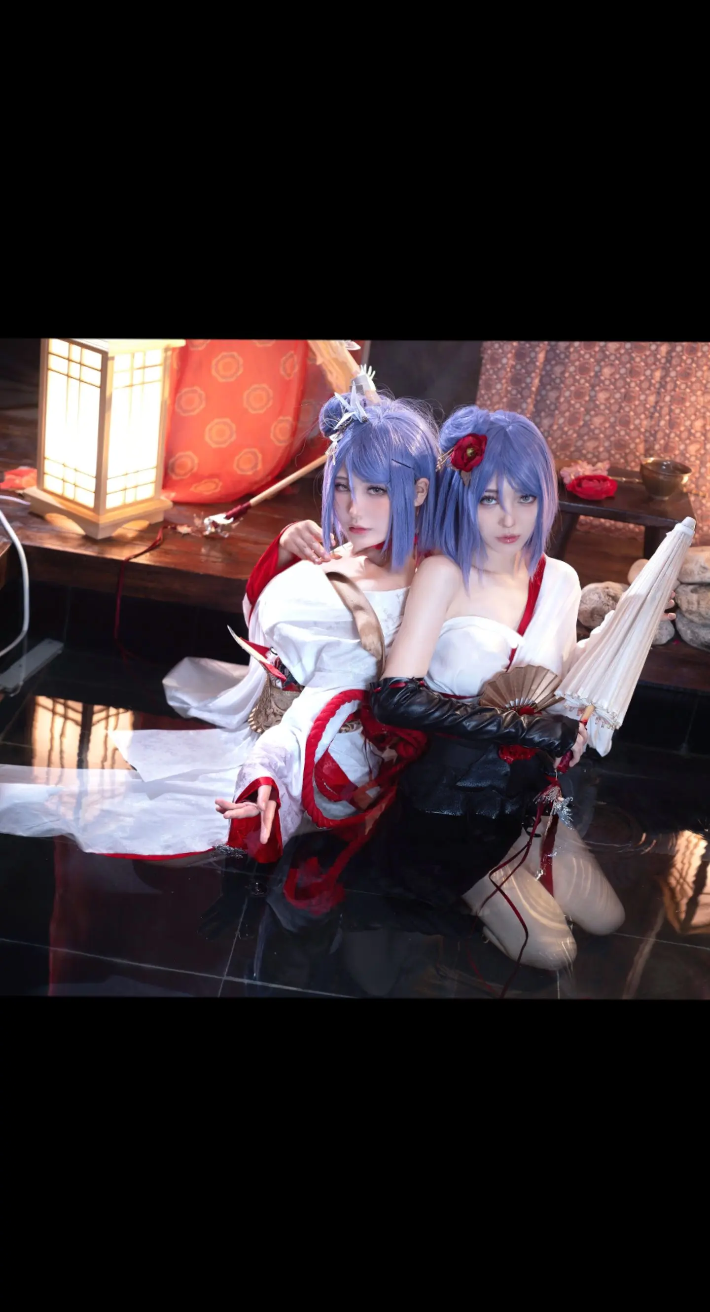 像浮萍一样漂泊在水面。