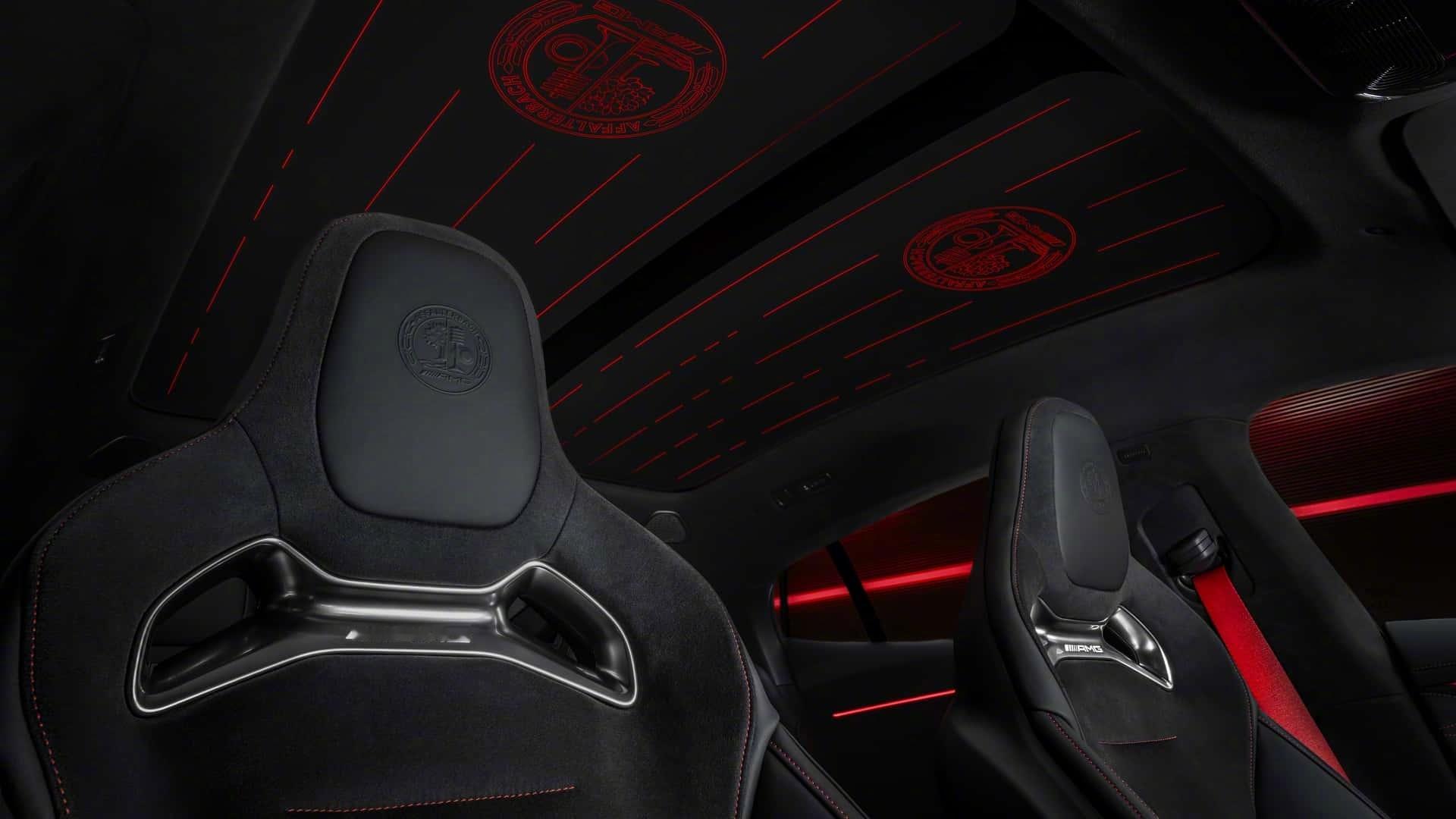 奔驰新款AMG GT四门轿跑，变化相当大。外形全面靠近AMG GT XX那个概念