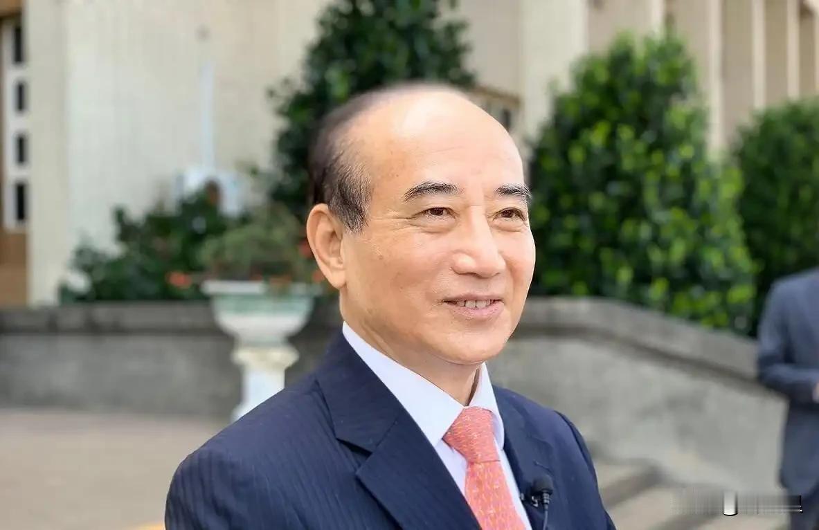 王金平今天上午公开对郑丽文喊话，直指她是“票房毒药”，认为她阻碍国民党团结，呼吁