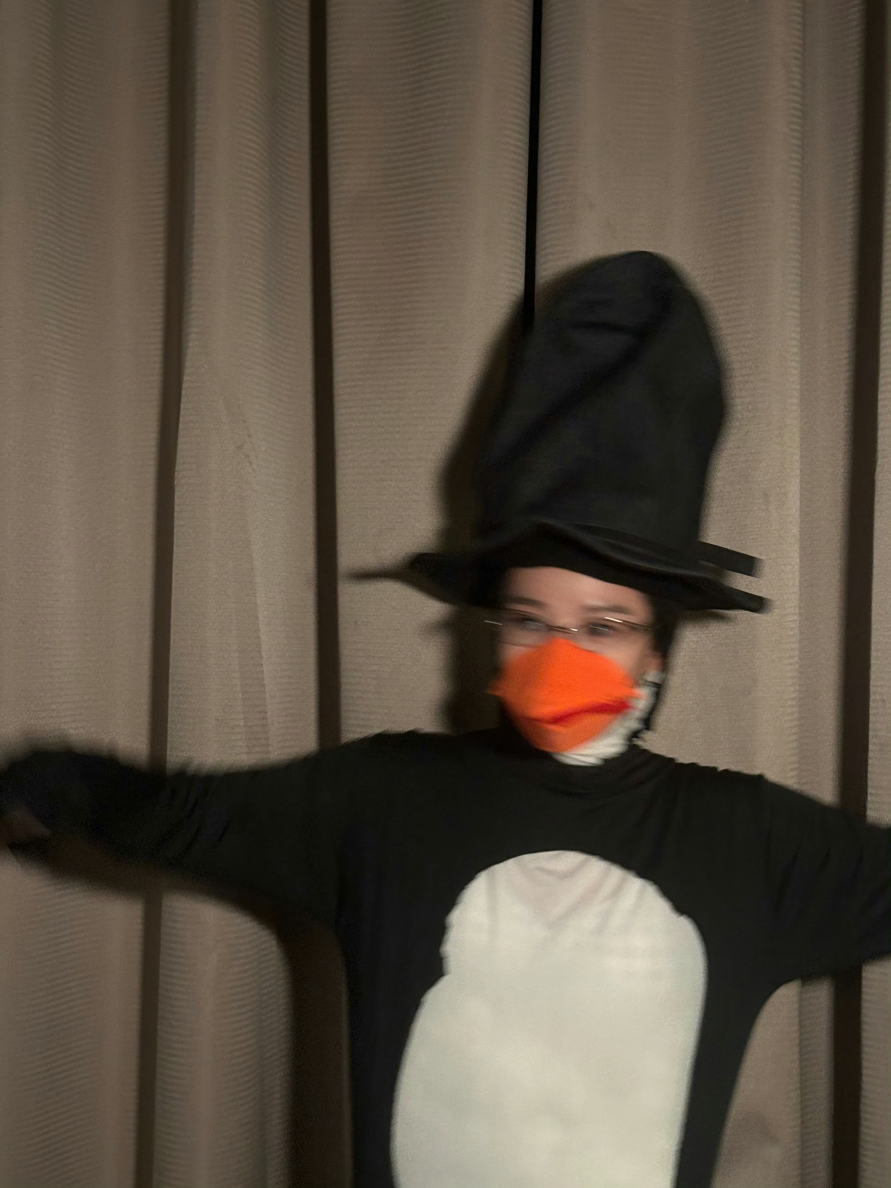 抽象派企鹅玩家卢昱晓🙉🙉🙉 ​​​