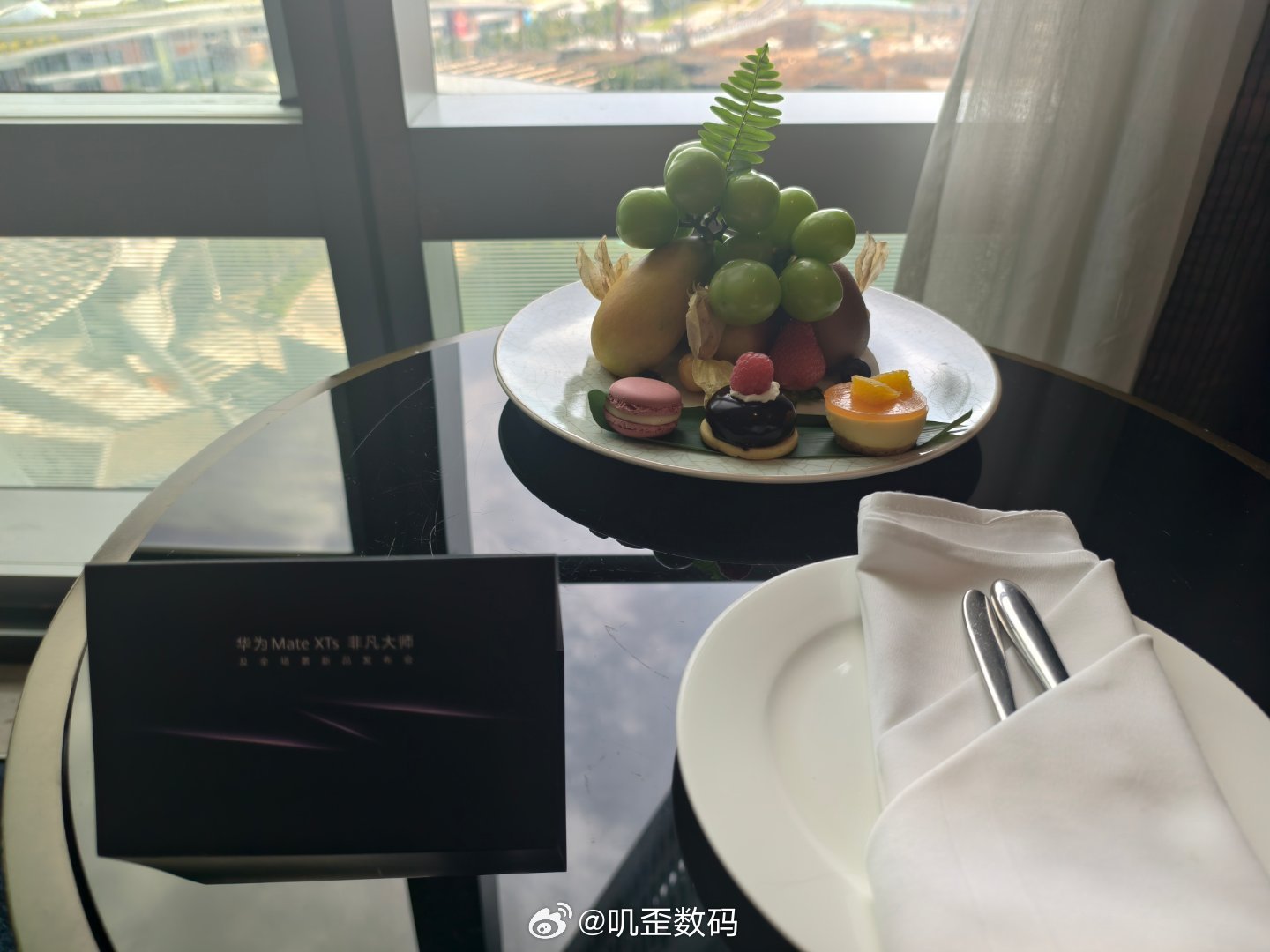 明天一起来看看华为Mate XTs非凡大师及全场景新品发布会呀，期待三折叠会卖多