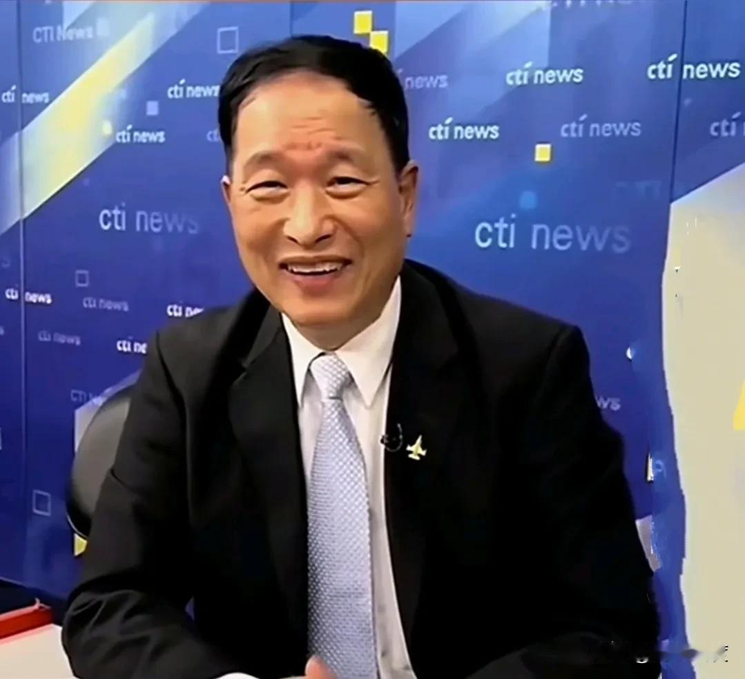 张延廷，这位最挺大陆的台湾将军至今还未来过大陆。他想走遍大江南北，最想去故乡山东