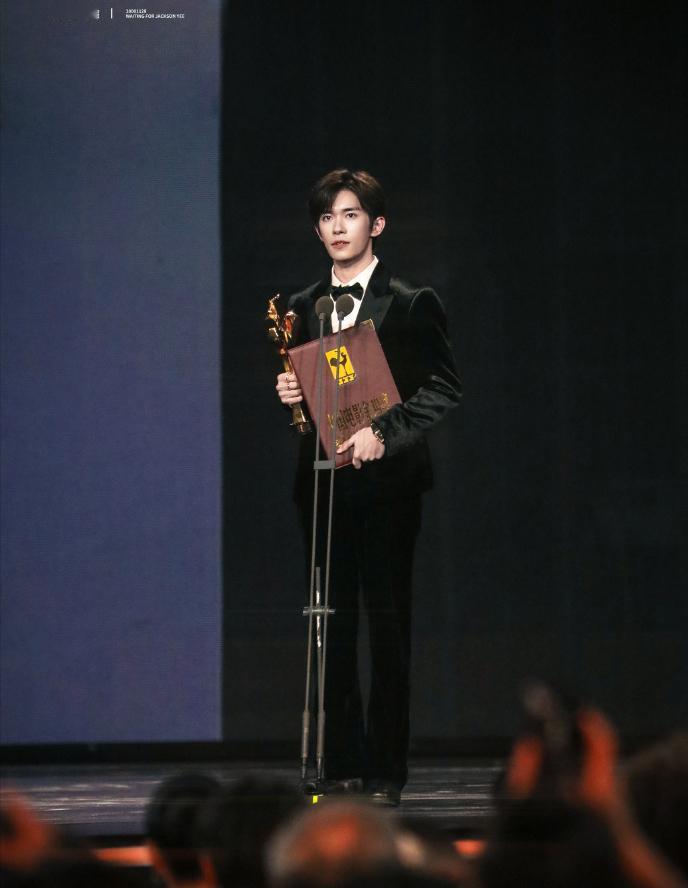 我不明白，易烊千玺拿奖有什么好值得嘲讽的。

《小小的我》这部电影，易烊千玺完成